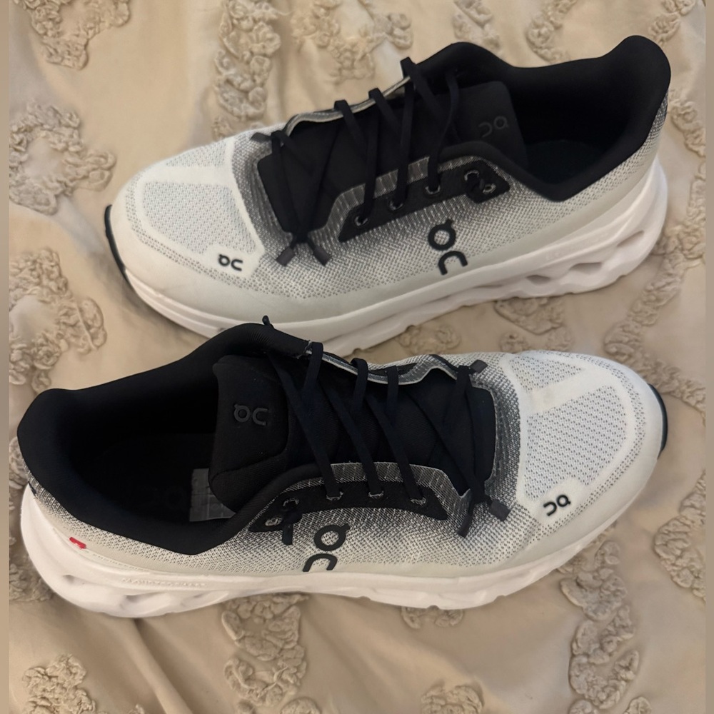 Womens On Cloudtilt black/white